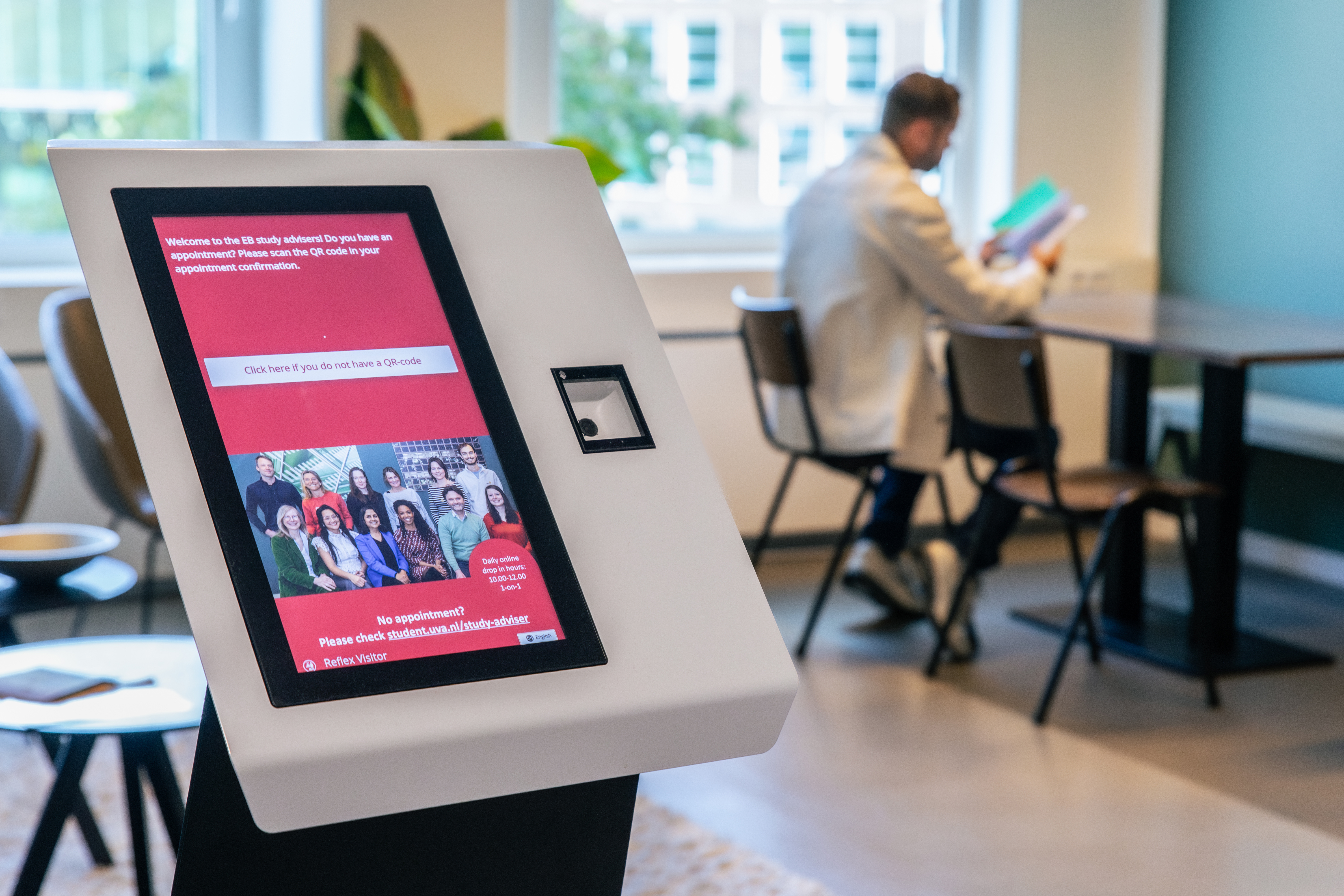 Student kiosks for education: self-service solutions for modern campuses