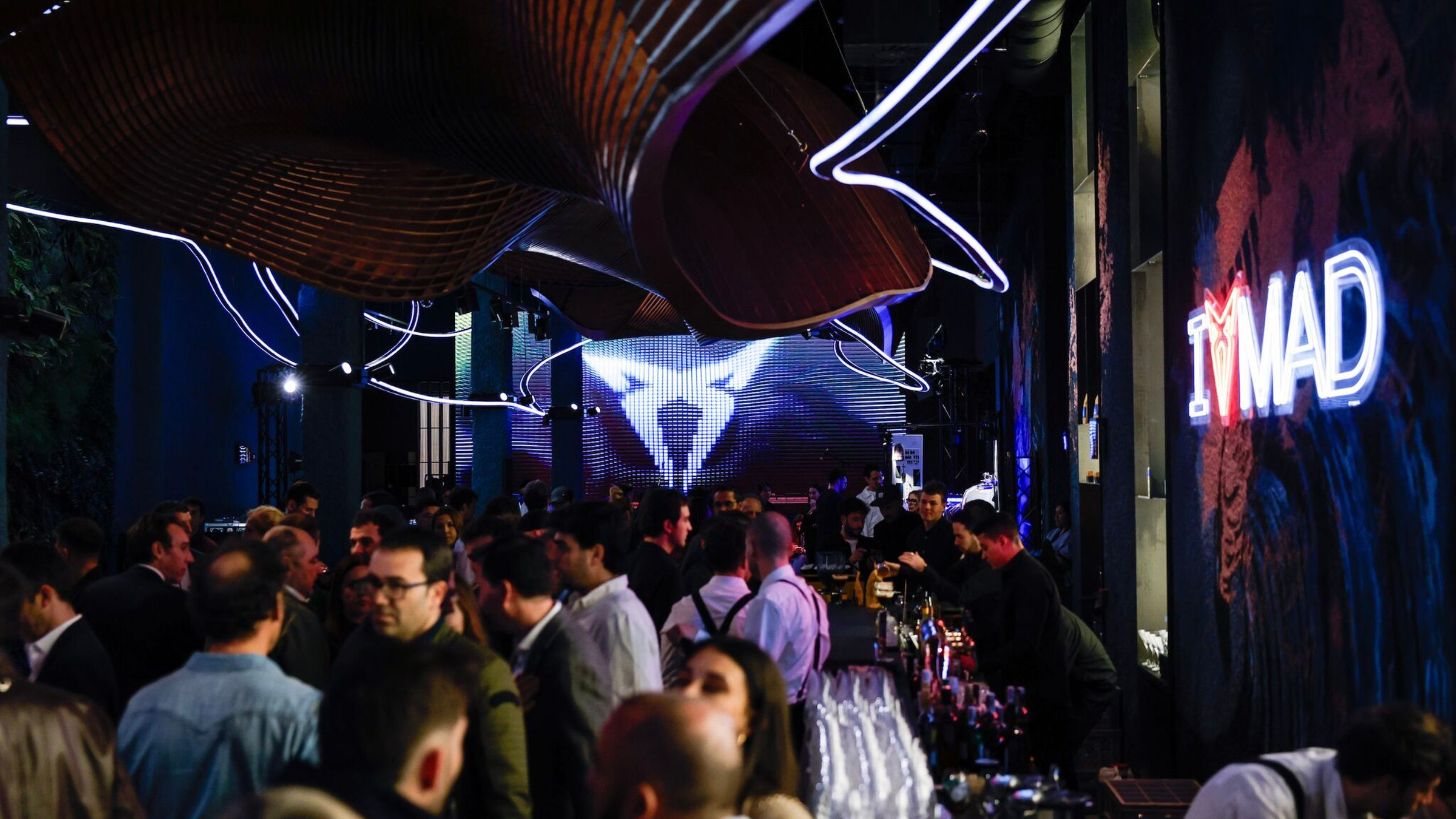 CUPRA inaugurates its first City Garage in Madrid, the largest in the world. 