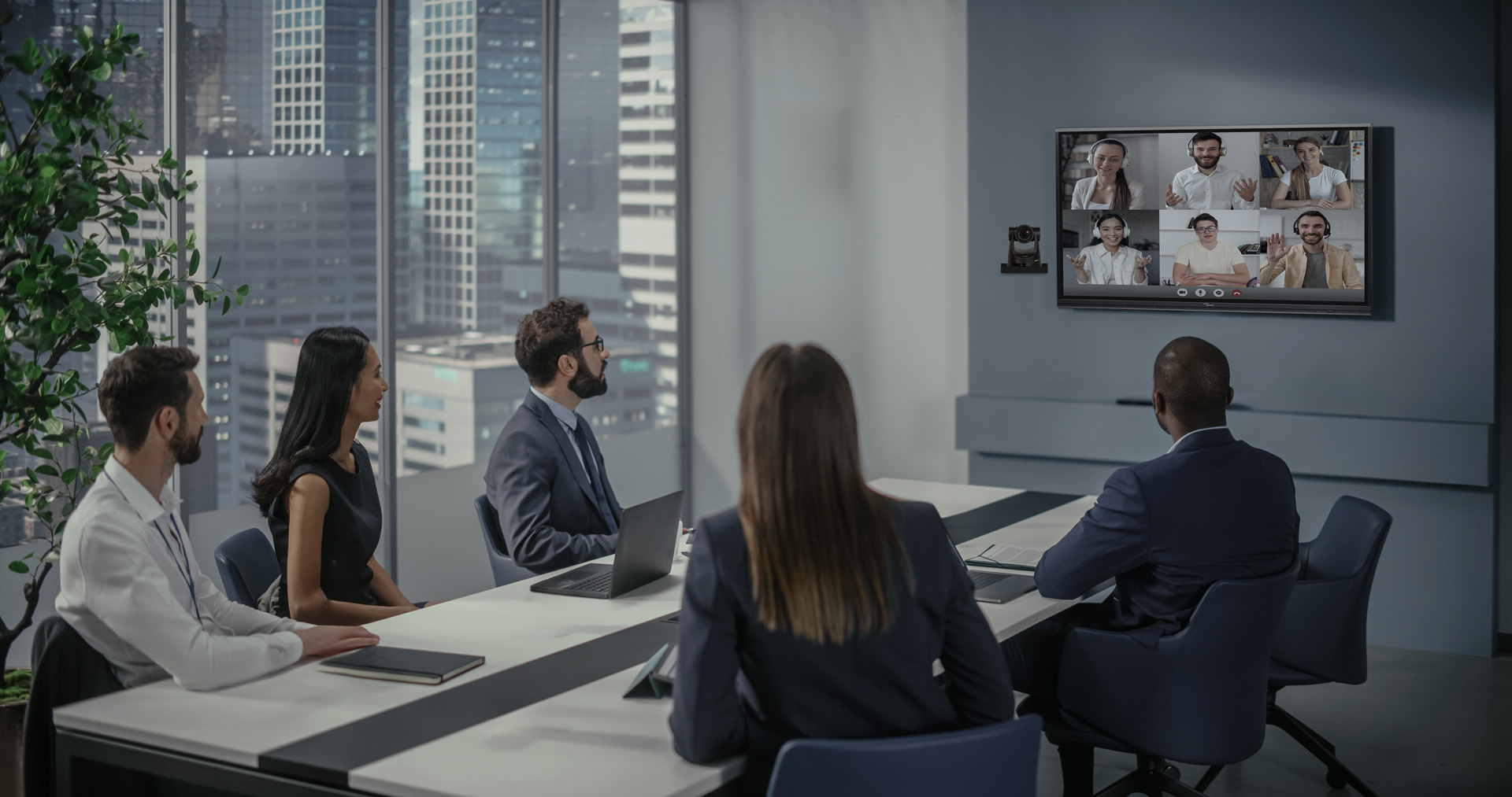 Laia y Optoma anuncian un acuerdo de compatibilidad entre sus equipos