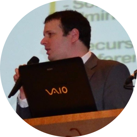 Go to the profile of Leandro Insua