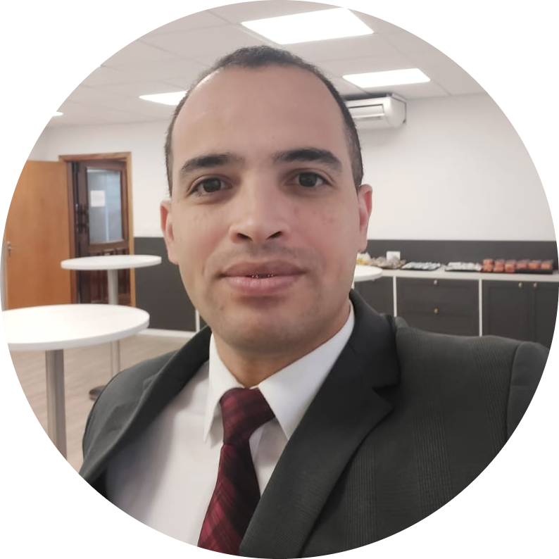 Go to the profile of Elias Souza