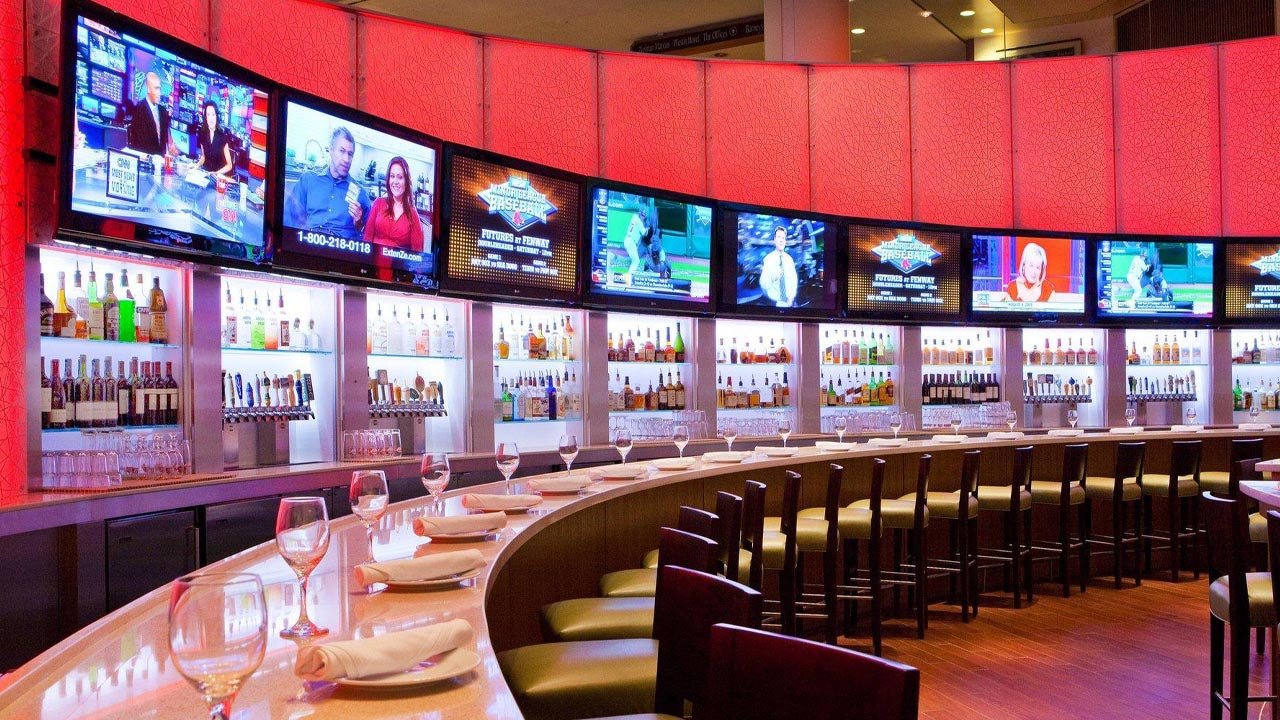 Five Ways Digital Signage Can Make Restaurants More Appetizing
