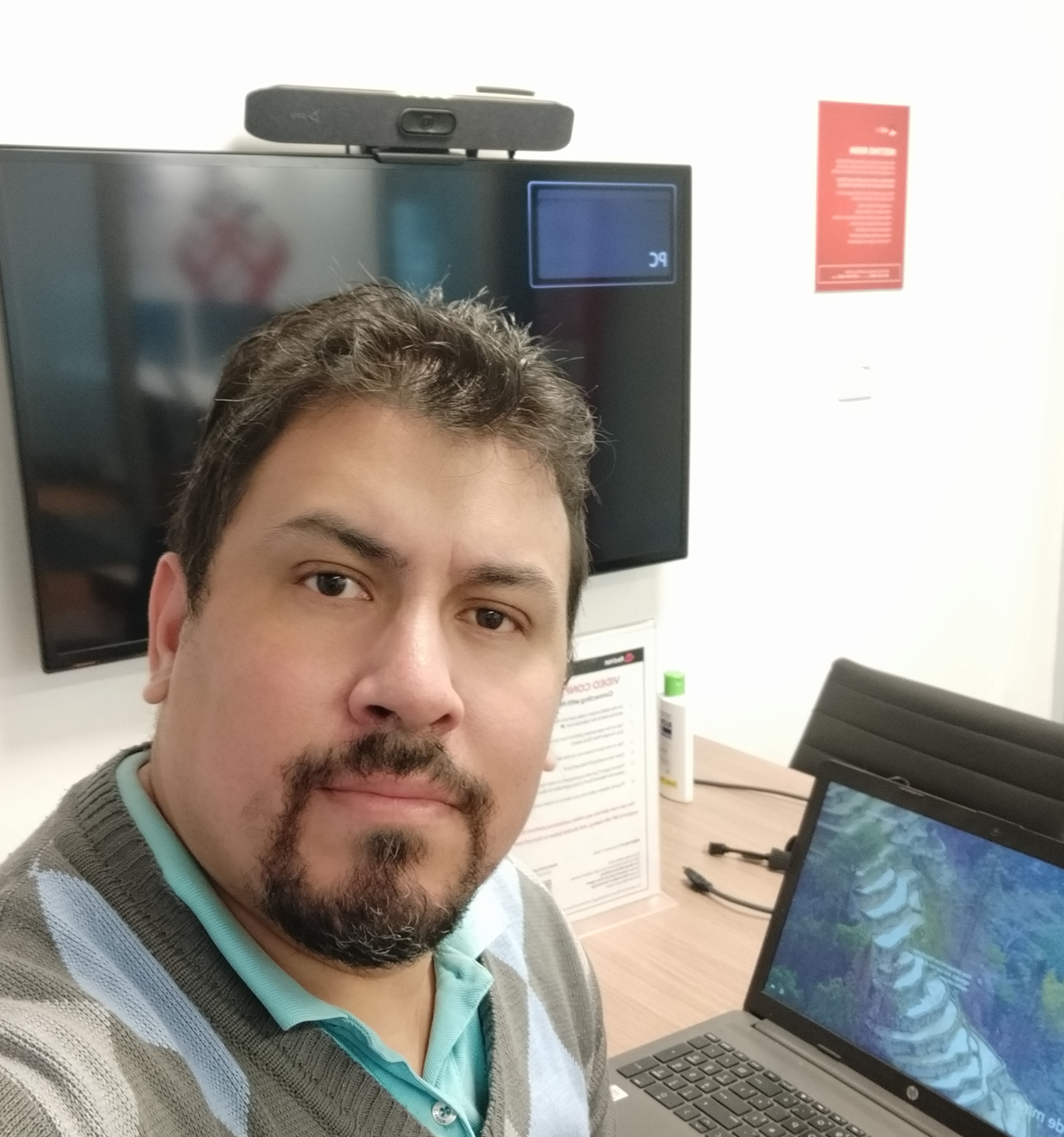 Go to the profile of Luis Salinas