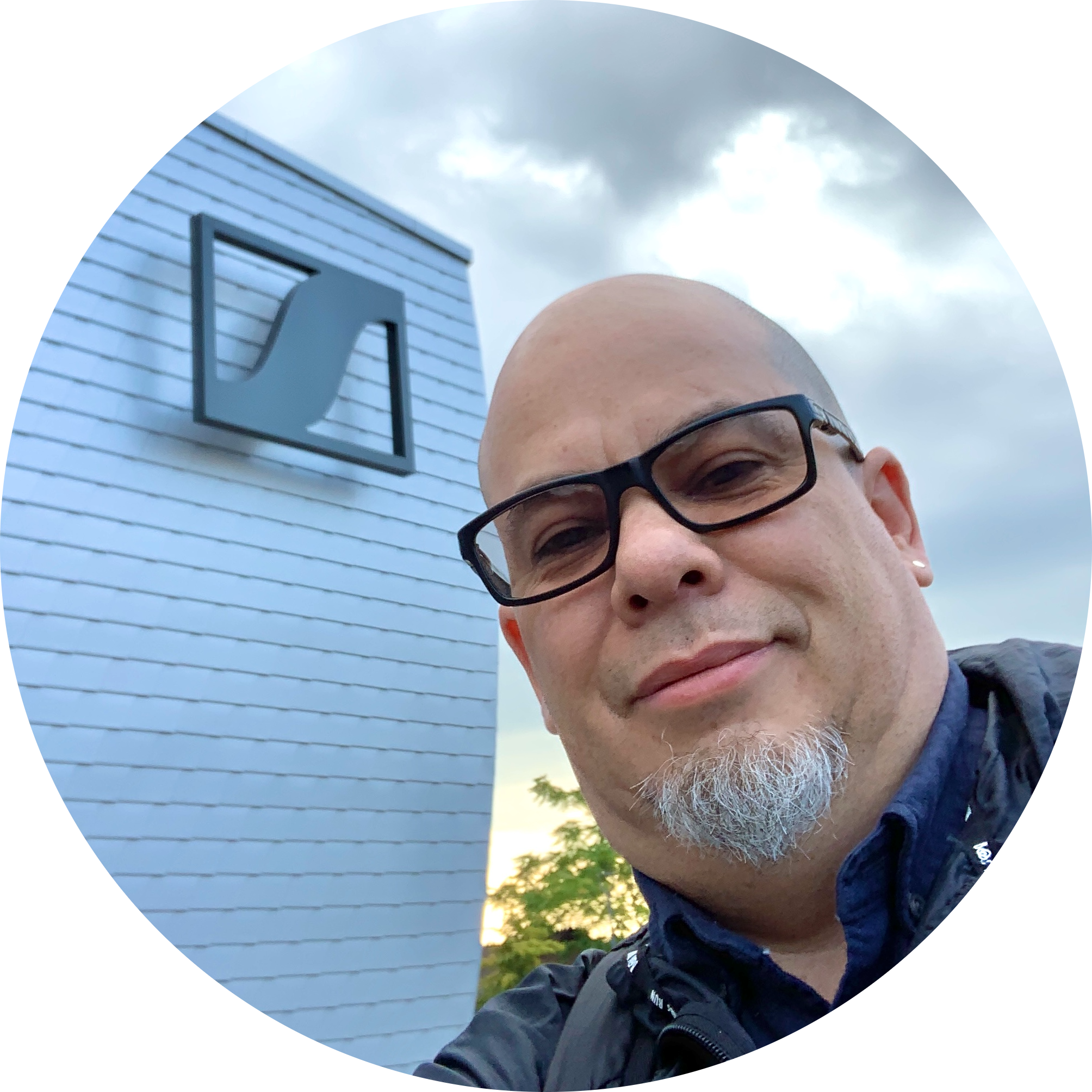 Go to the profile of Luis Melo