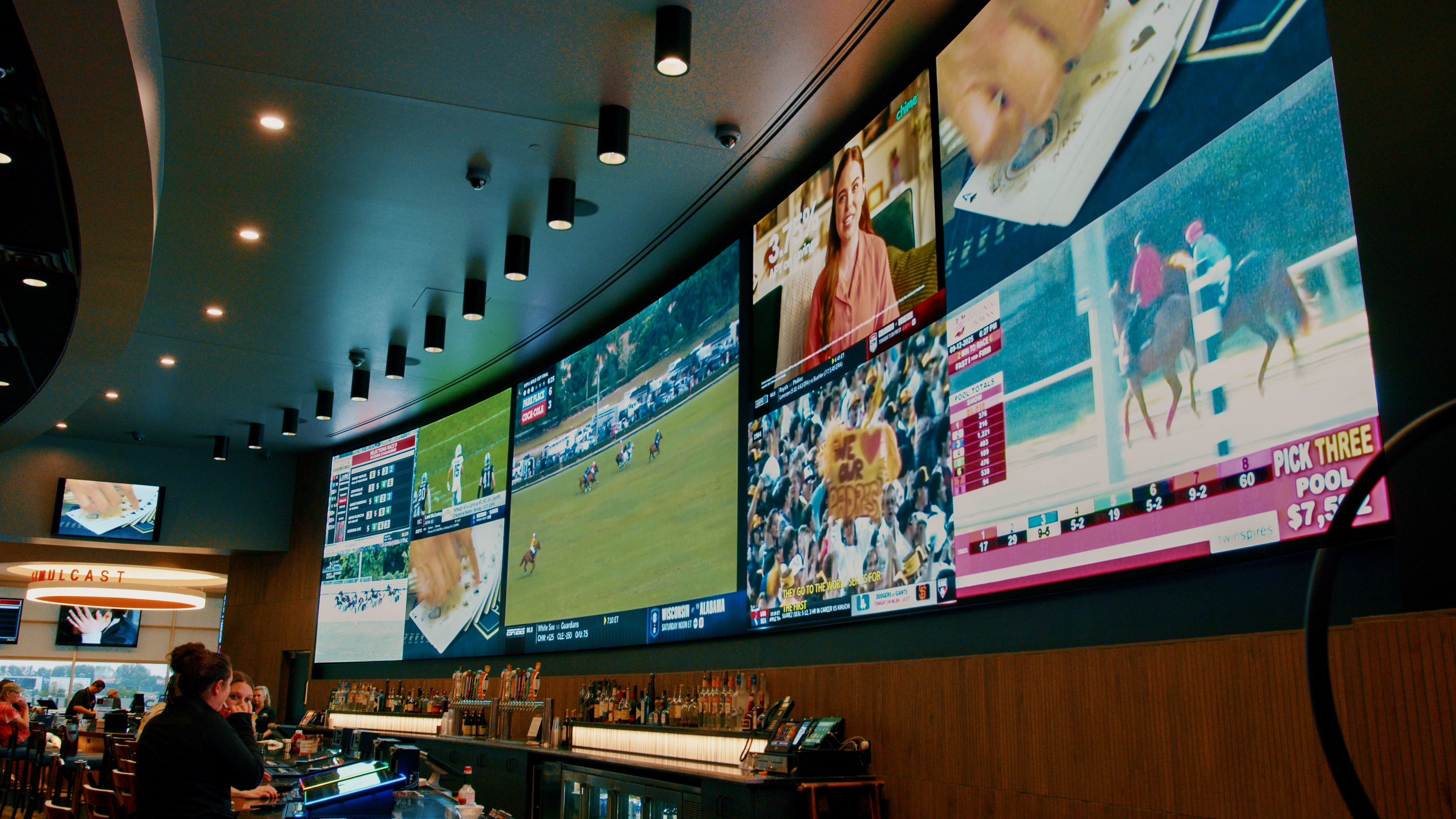 A Curved DV-LED Wall for Running Aces Casino Hotel & Racetrack
