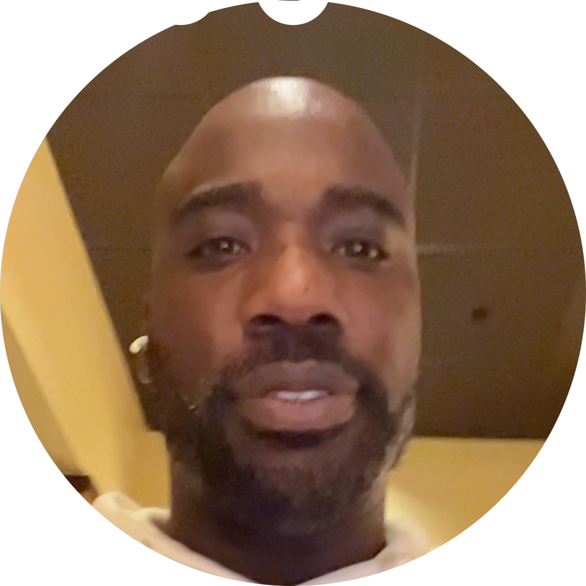 Go to the profile of CLINTON RODRIGUEZ