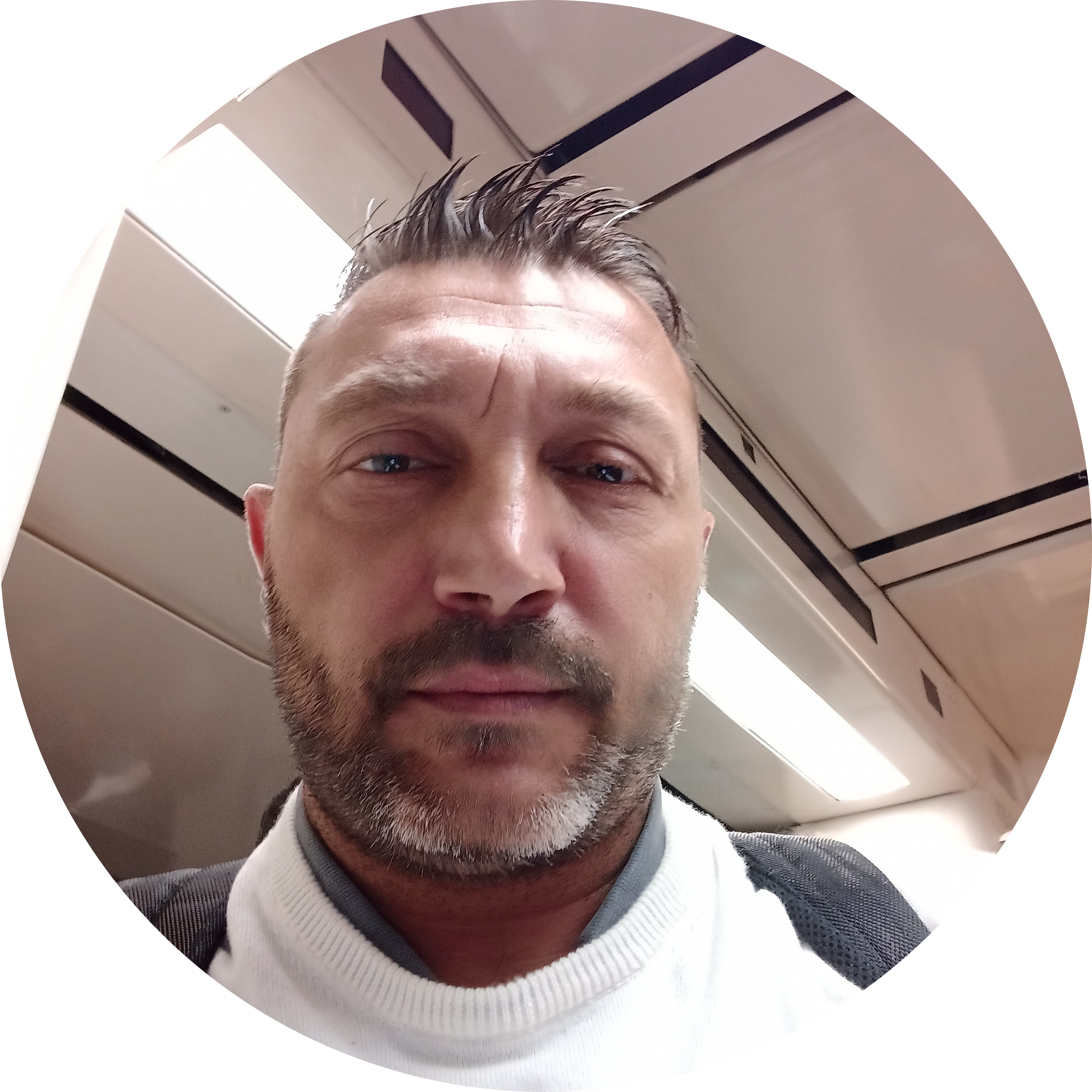 Go to the profile of Eros Mollica