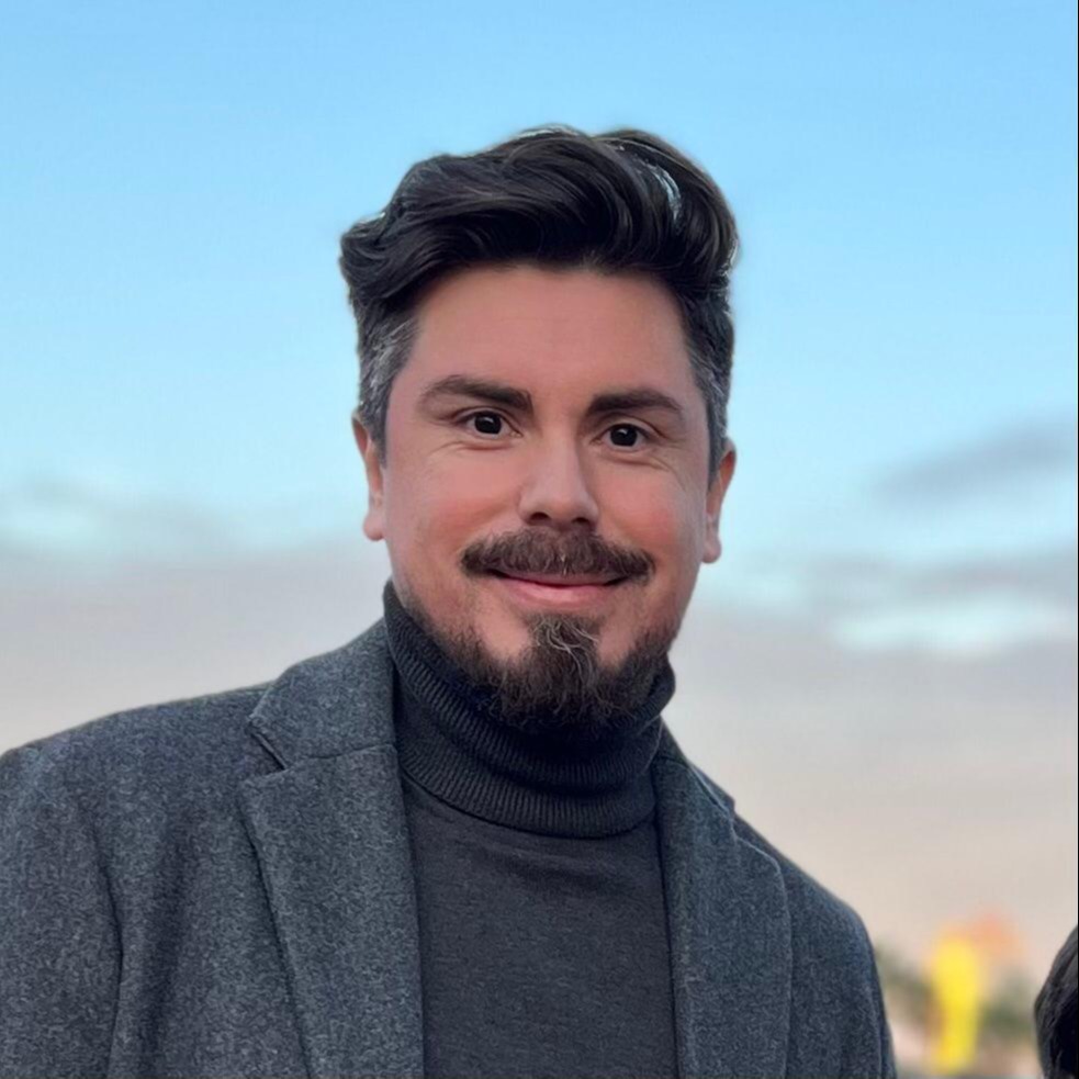 Go to the profile of Emanuel Jerez