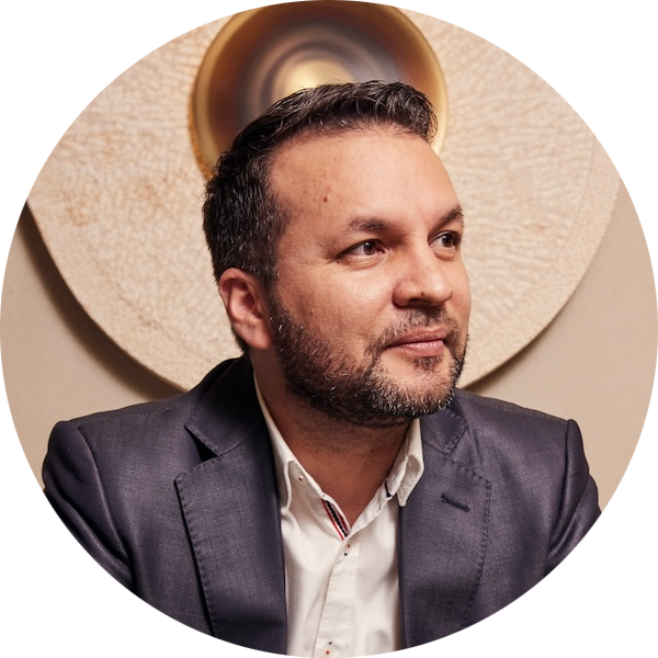 Go to the profile of Freddy Sampayo