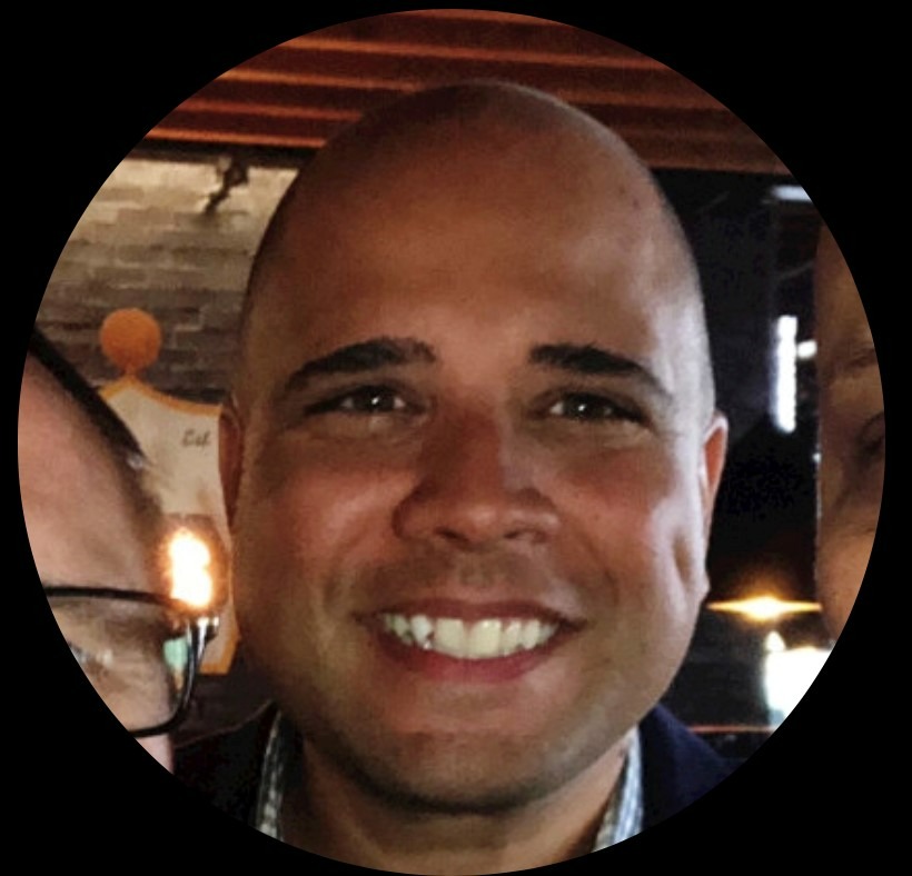 Go to the profile of CHRIS R EARL