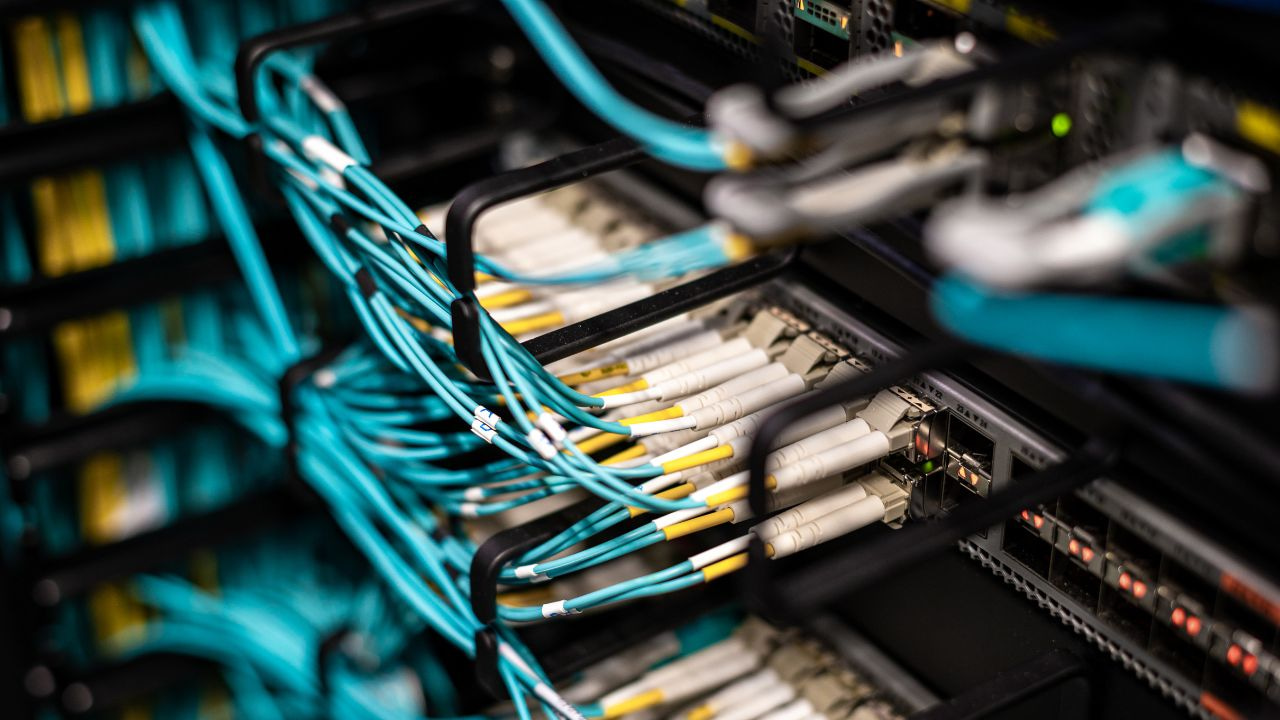 De HDMI a IPMX: Protocolos clave para la transmisión AV profesional
