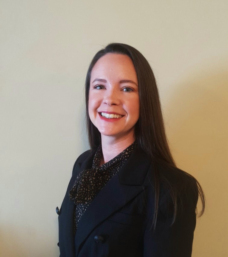 Go to the profile of Dominique Devereaux