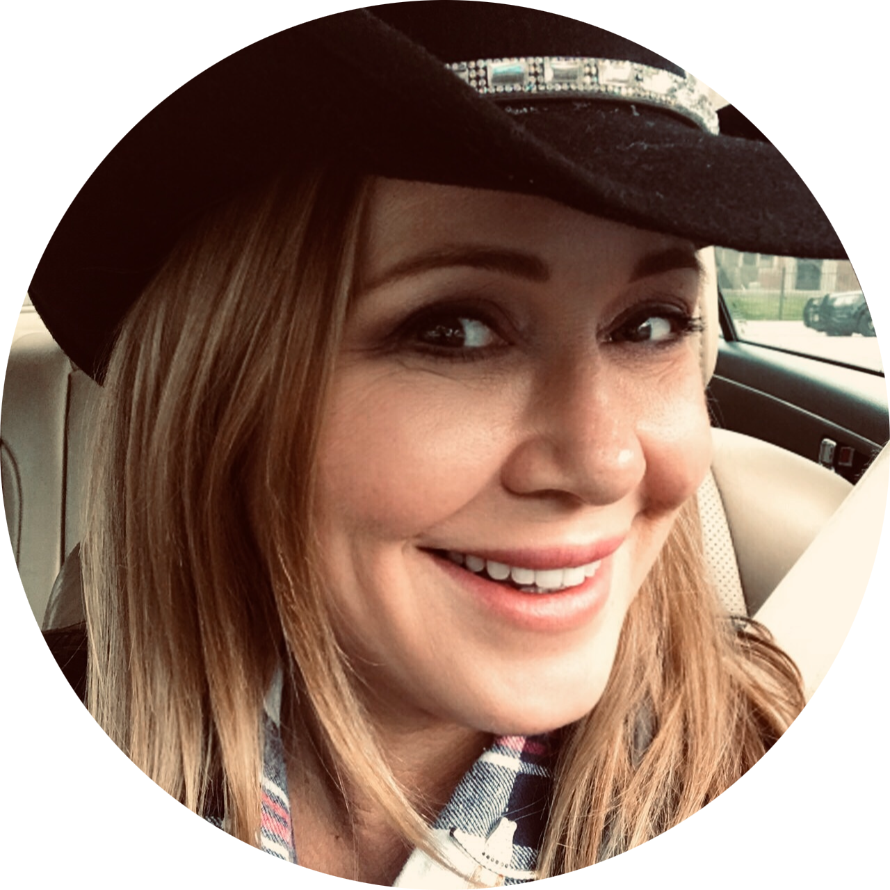 Go to the profile of Michelle Loret