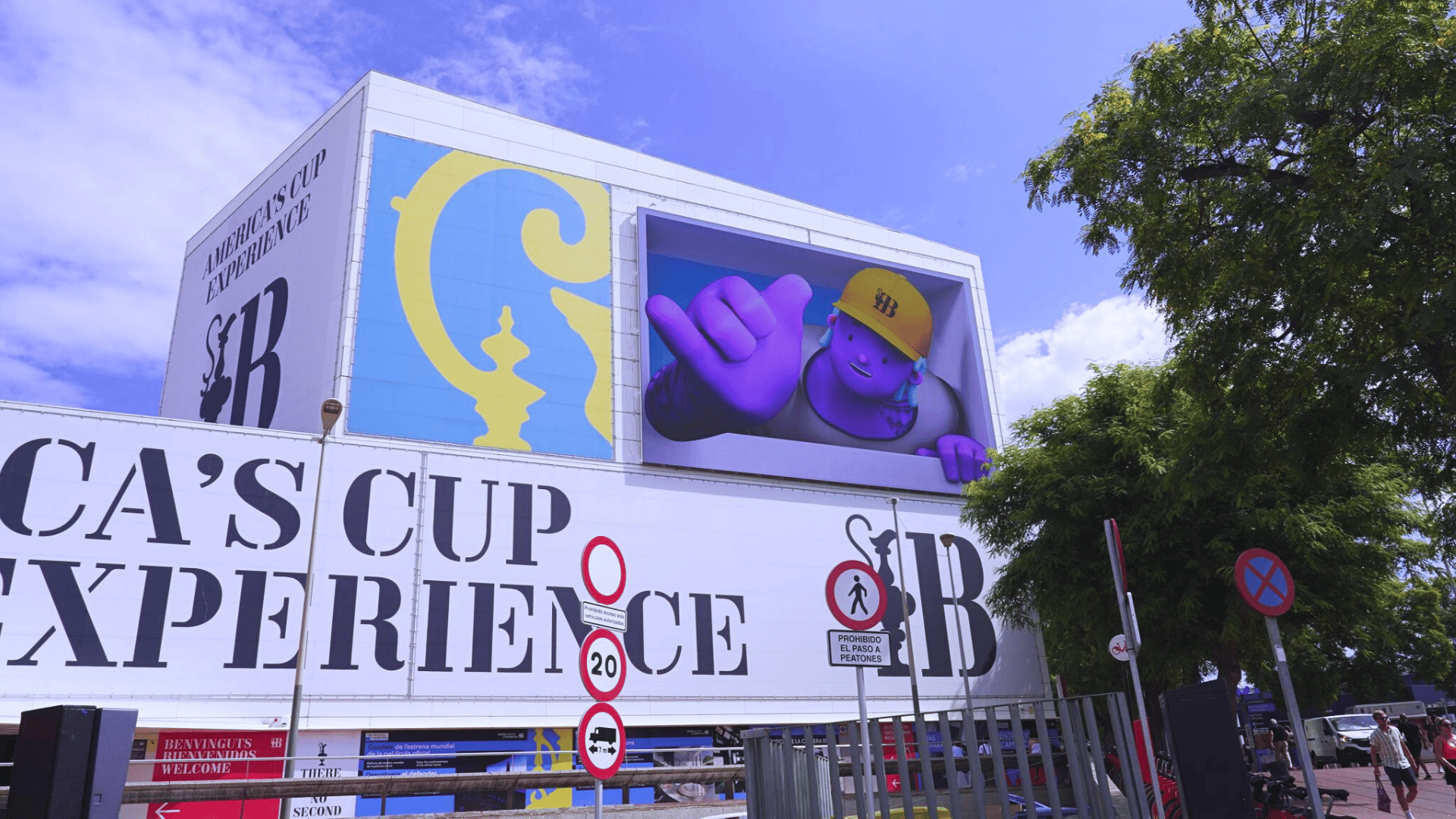 LED DREAM Group installs Barcelona's first Outdoor LED Screen, specifically designed for the America's Cup