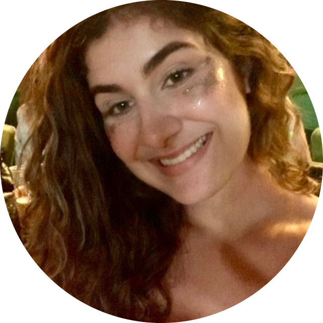 Go to the profile of NAYARA REIS