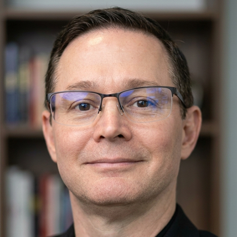 Go to the profile of Mario Tabuada