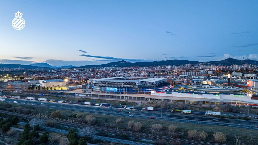 LEDDREAM GROUP refuerza su papel en la transformación de estadios y venues a través de la tecnología en el Sports World Congress