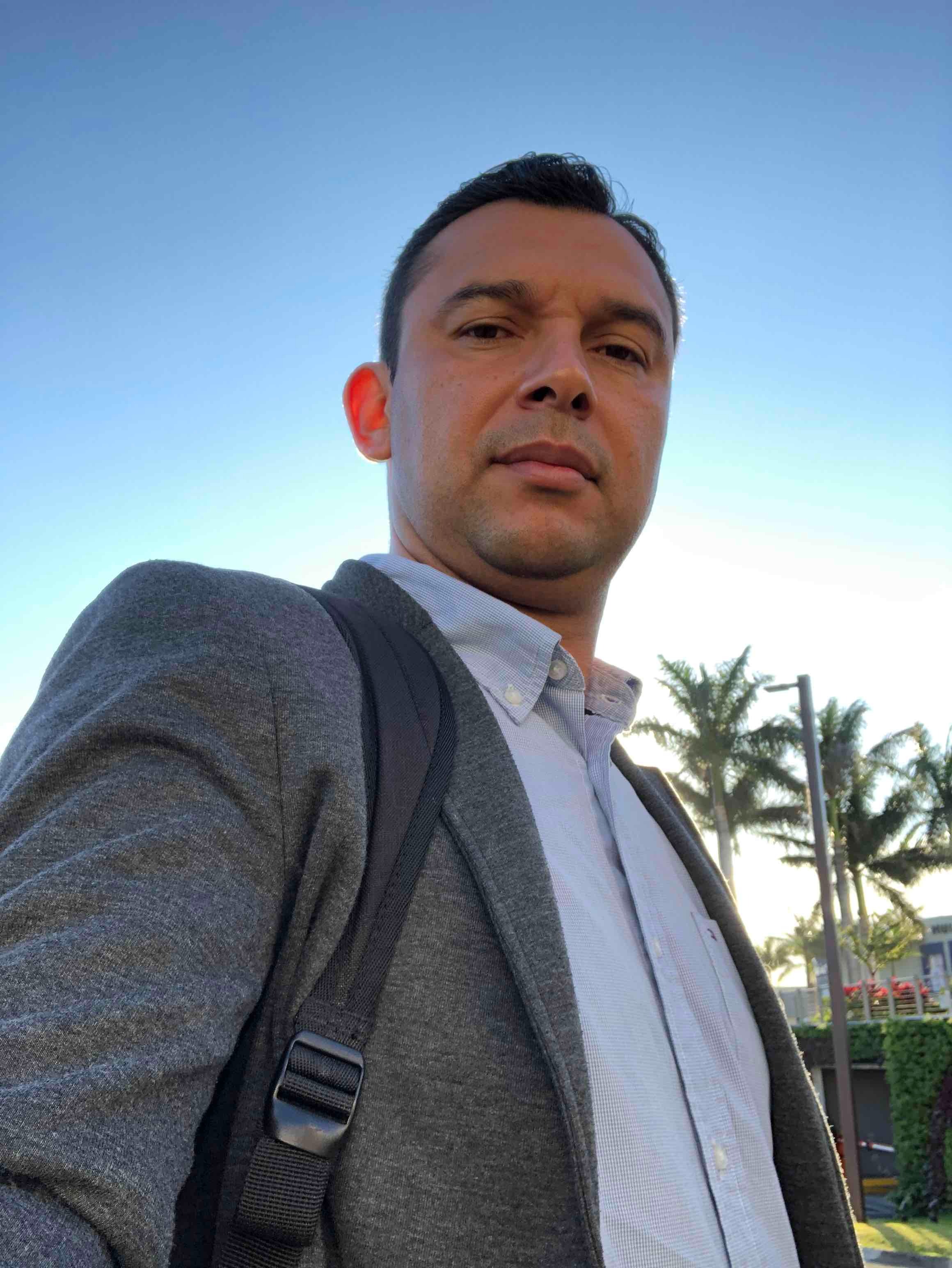 Go to the profile of Jairo Barrantes León